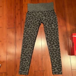 Black speckled leopard leggings